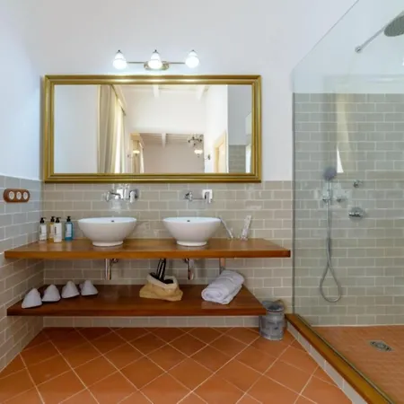 Seranova Luxury Hotel Suite Deluxe Superior